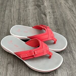 Clarks Women's Sandals in coral and  Gray